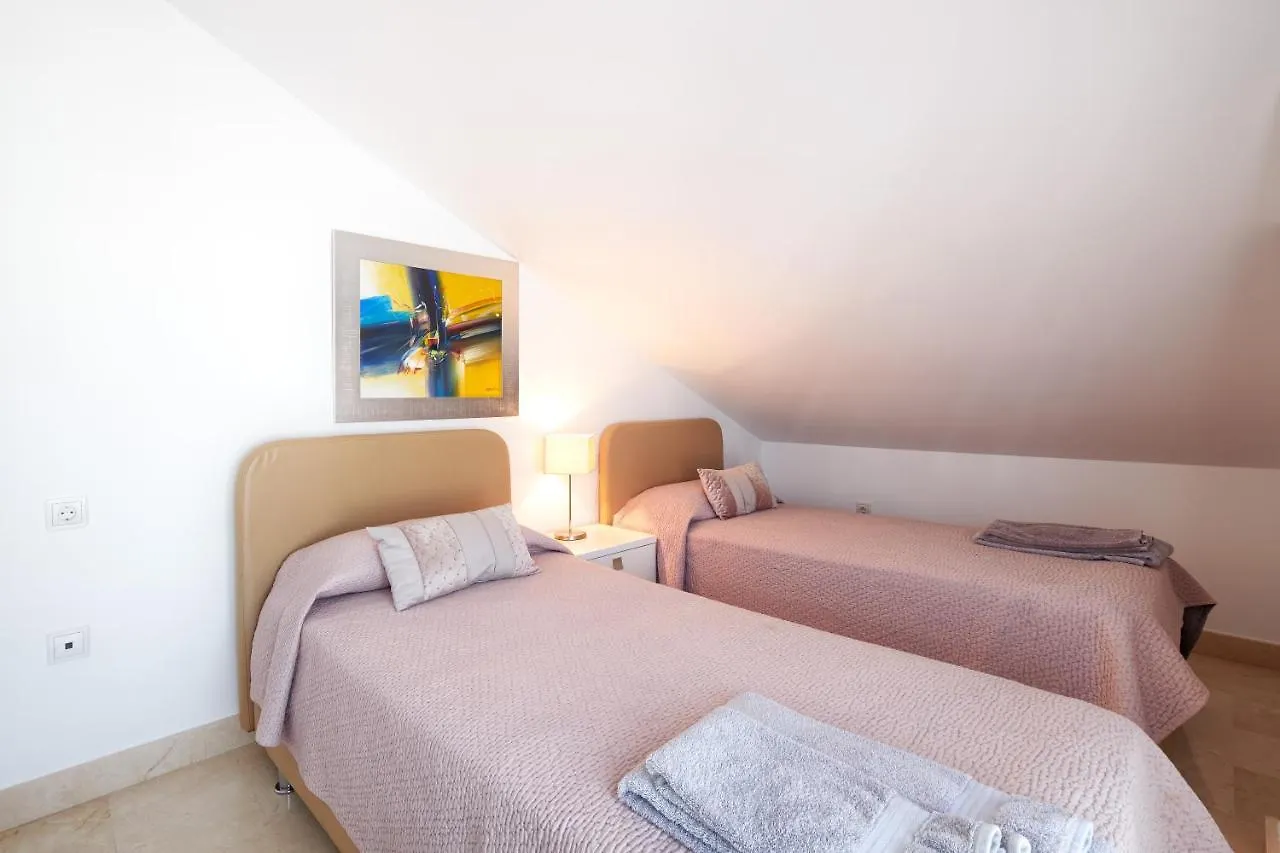 4 Bedroom Apartment In Noray, San Pedro Beach Marbella